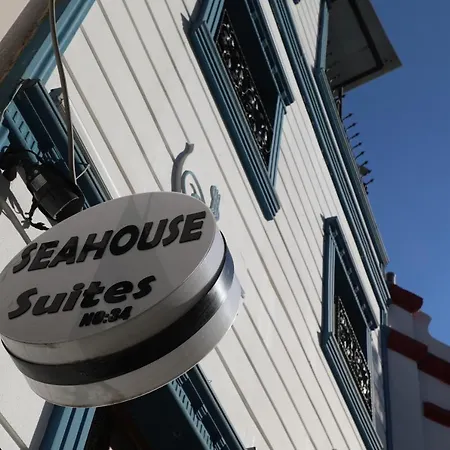 Hotel Seahouse Suites 3*