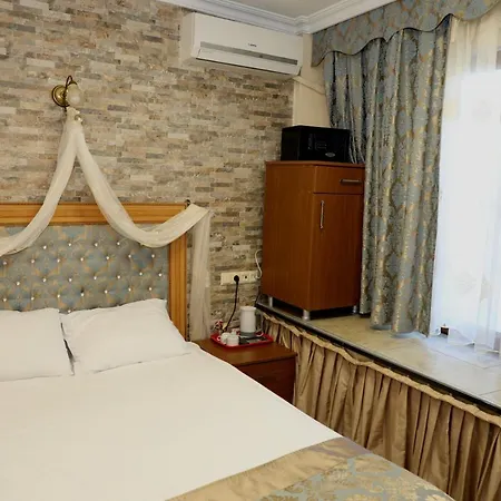 Seahouse Suites 3*
