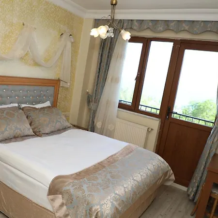 Seahouse Suites 3*