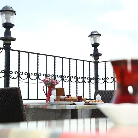 Seahouse Suites Hotel