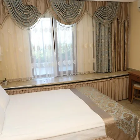 Hotel Seahouse Suites 3*