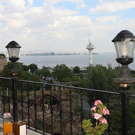 Seahouse Suites Hotel 3*