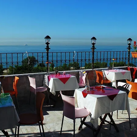 Hotel Seahouse Suites