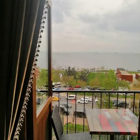 Hotel Seahouse Suites 3*