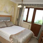 Seahouse Suites 3*