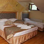 Seahouse Suites 3*