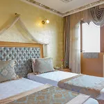 Seahouse Suites 3*